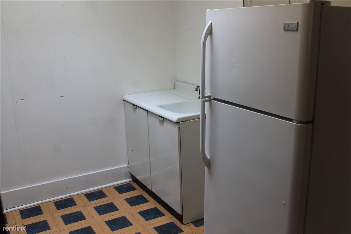 232 E Main St, Valley City, ND 58072 Condo for Rent in Valley City