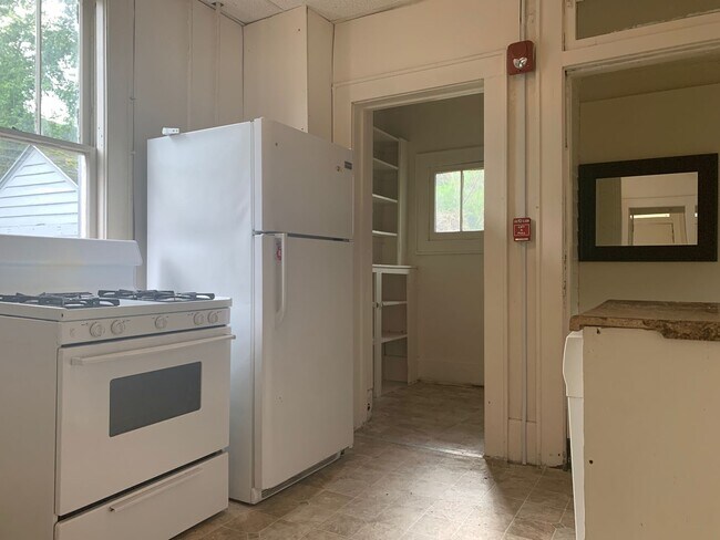 Foto del edificio - Large House - 5 Bedroom - Downtown - Avail...