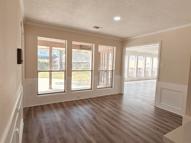 Foto del edificio - 16627 Aldenham Pl