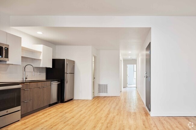 Building Photo - 909 Madison Ave