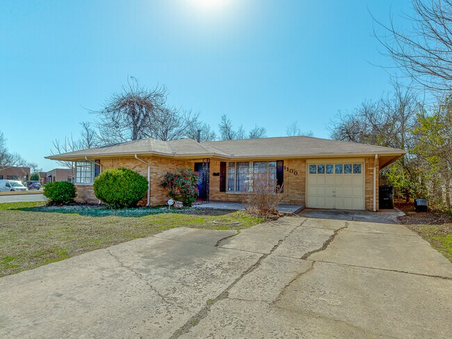 Photo - 1100 N Wilshire Blvd House