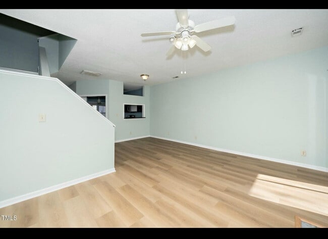Foto del edificio - Room in Condo on Winterpointe Ln