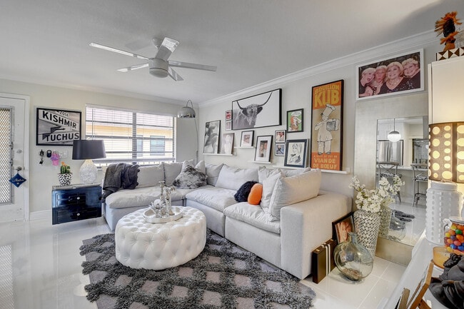 Foto del edificio - 274 Capri F