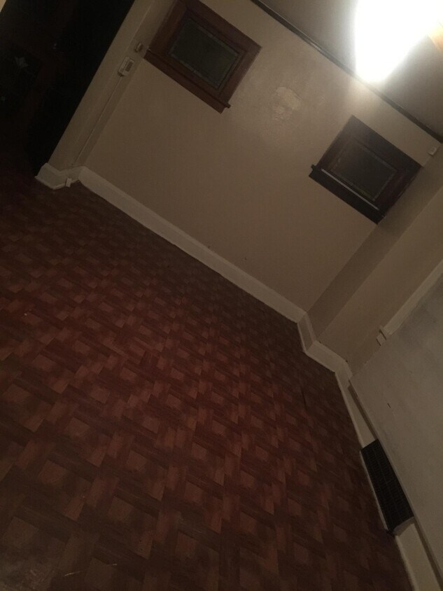 Bedrm - 3128 N 38th St