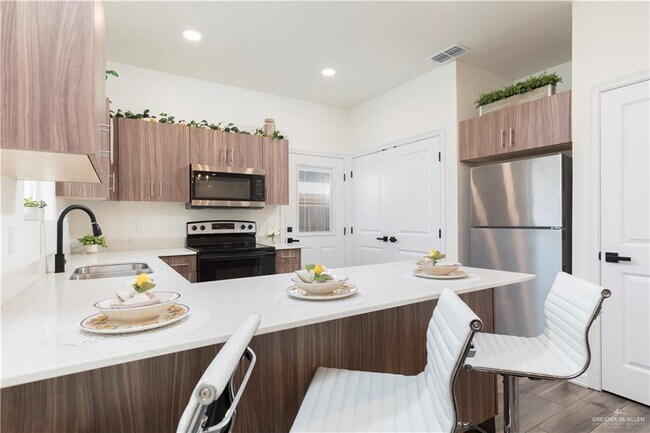 Foto del edificio - 7 Clarence Dr