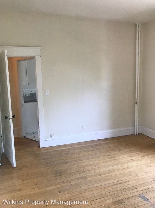 Foto del edificio - 2103 E Kenwood Blvd