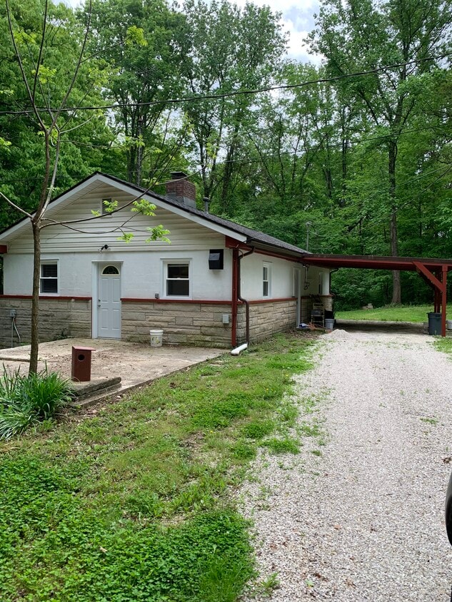 Primary Photo - 7828 E State Rd 45