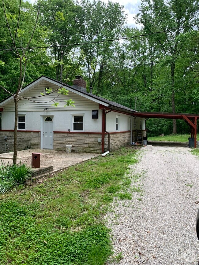 Building Photo - 7828 E State Rd 45