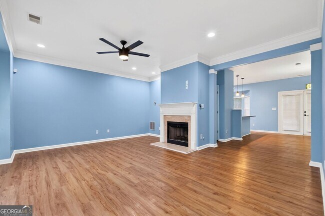 Building Photo - 5495 Hampton Ct