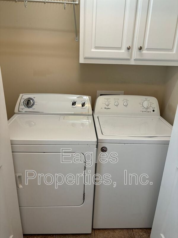 Building Photo - 103 Kestrel Ct