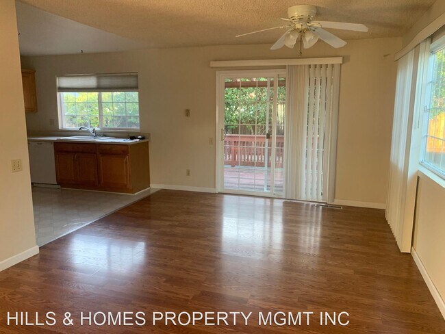 Building Photo - 4 br, 2 bath House - 552 LORRAINE COURT SOUTH