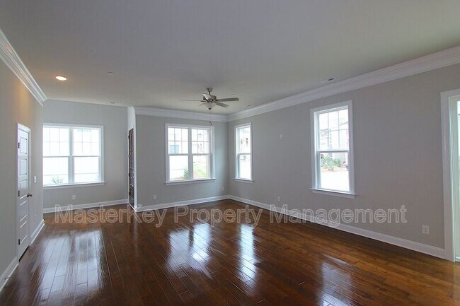 Building Photo - 170 Cotten Dr
