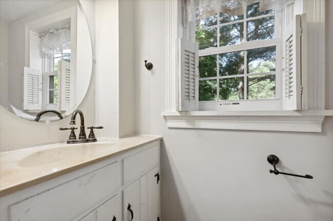Foto del edificio - 3 Bedroom / 2.5 Bath House Available Now in Harleysville