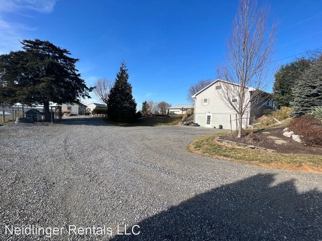 Building Photo - 4 br, 2.5 bath House - 234 Goodhart Road
