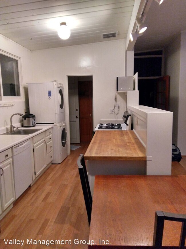 Foto del edificio - 4 br, 2 bath House - 352 Carolina Ln