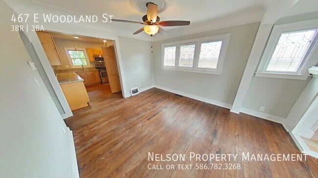 Foto del edificio - 467 E Woodland St
