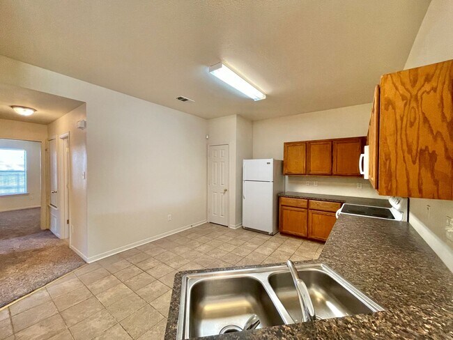 Building Photo - 1201 Cavalry Ln