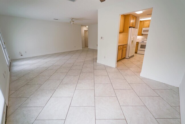 Foto del edificio - 251 S Villas Ct