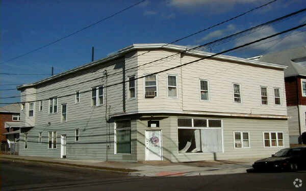 Primary Photo - 112 Knapp Ave