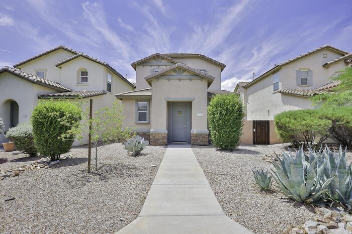 Primary Photo - 748 W Paseo Celestial