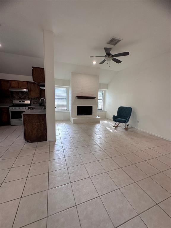 Building Photo - 1508 Lantana Dr