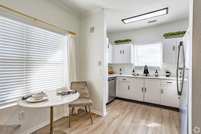 Building Photo - ReNew Jordan Creek