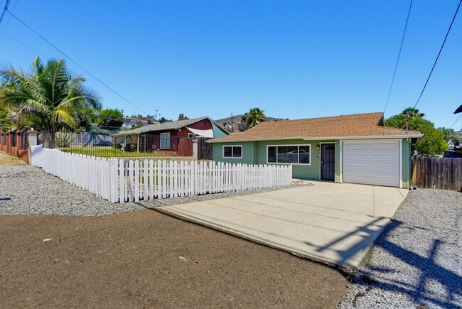 Building Photo - 1463 Sweetwater Ln