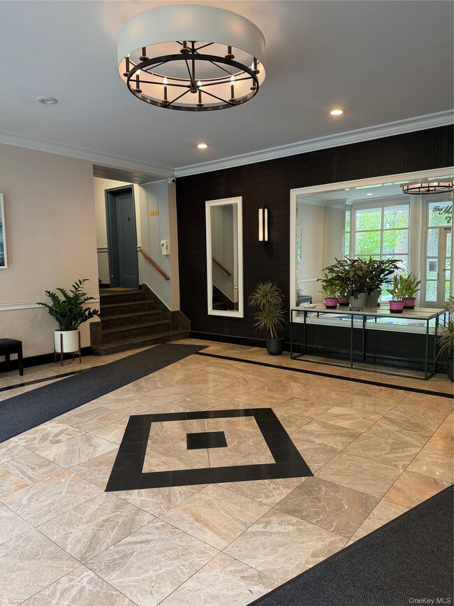 Foto del edificio - 77-11 35th Ave