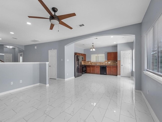 Foto del edificio - 6131 Settlers Lake Cir W