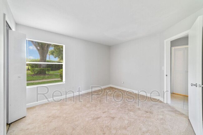 Foto del edificio - 4732 Walden Cir