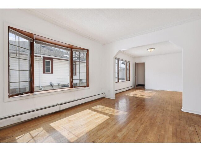 Building Photo - 1119 Matilda St