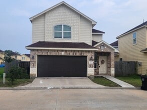 Building Photo - 12717 Yoshino Cherry St