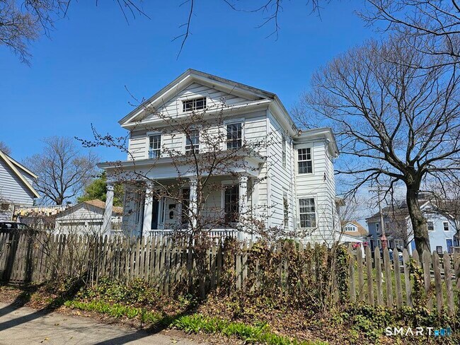 Foto del edificio - 19 Howard Ave