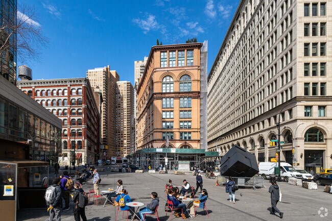 Foto del edificio - 21 Astor Pl