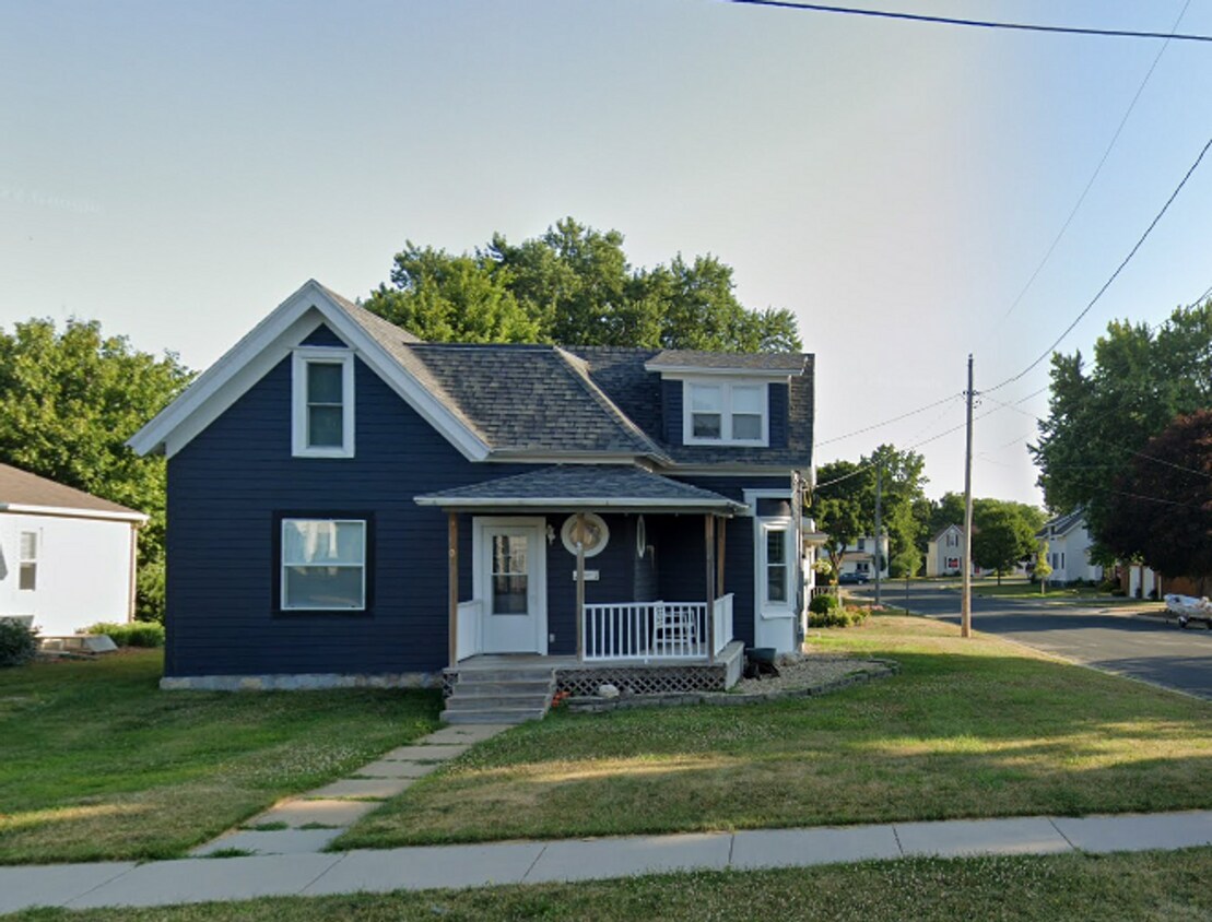 Foto principal - Beautiful Updated 3 Bedroom Available In S...