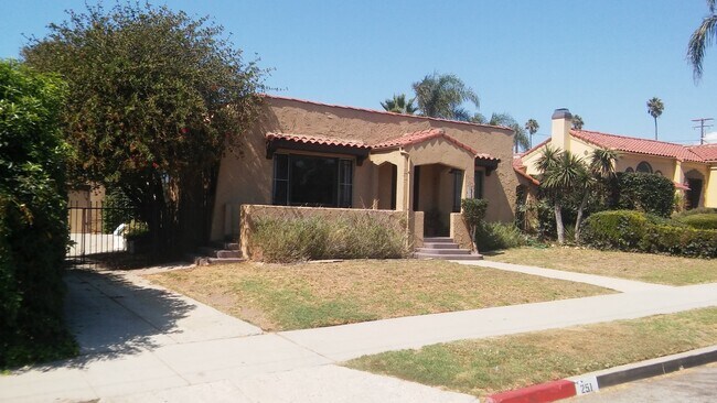 Foto del edificio - Showing On Tuesday 12/12/23 3:30PM-4:00PM