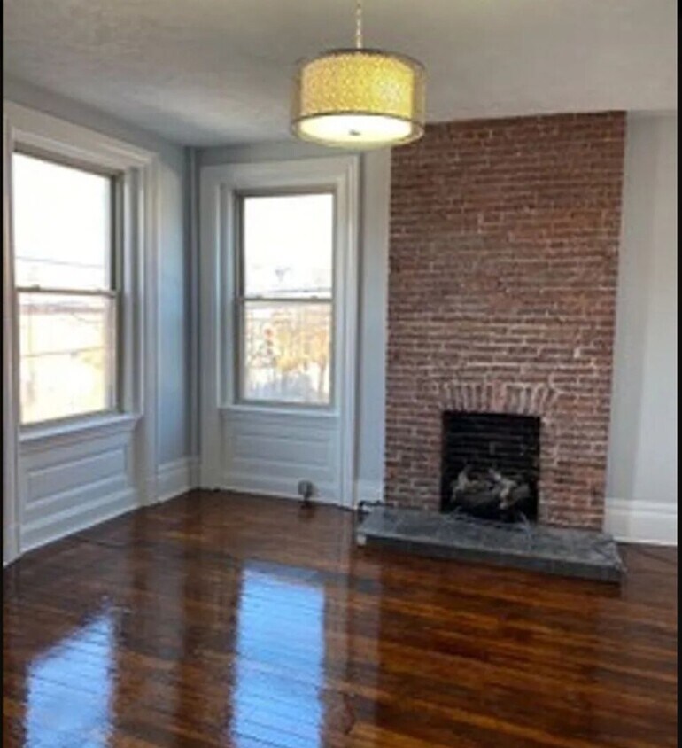 Foto principal - 5336 Butler St