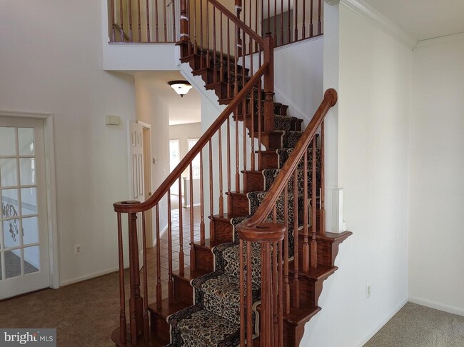 Escalera de entrada - 15200 Chula Pl