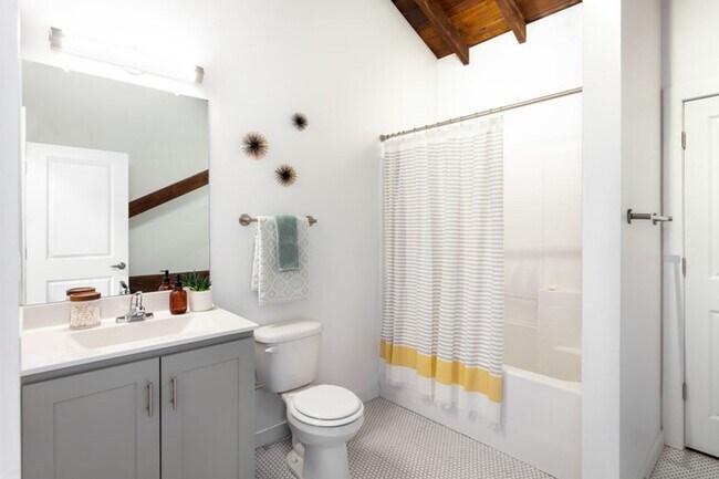 Foto del interior - Whirligig Station