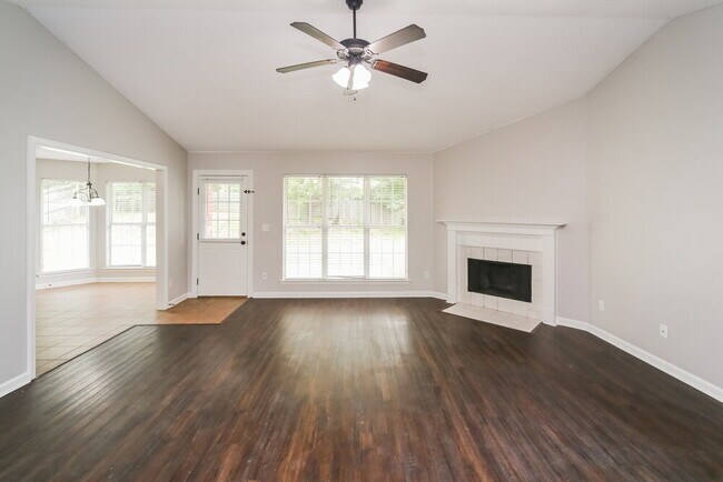 Building Photo - 13227 Sandbourne S