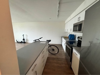 Building Photo - 2626 Cook StUnit 306