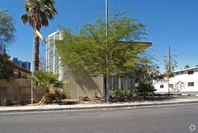 Building Photo - 2625 Van Patten St