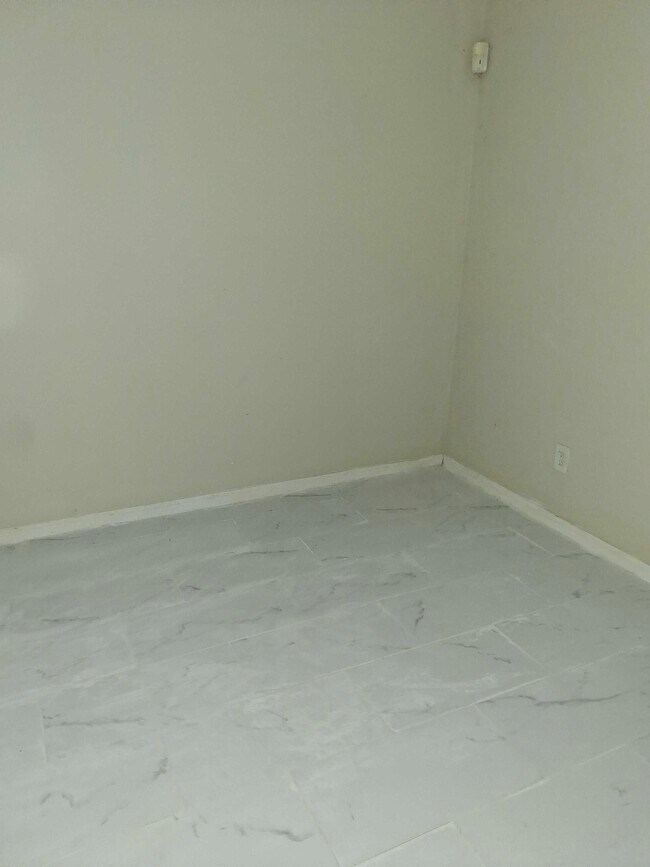 Building Photo - 80 Davis Mill Ct