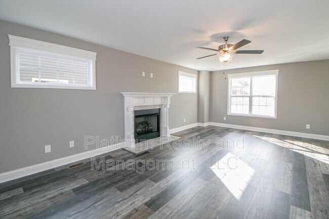 Building Photo - 124 Sambar Dr