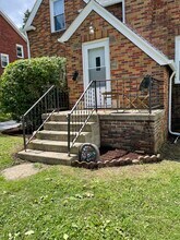 Building Photo - 368 Sturges Ave