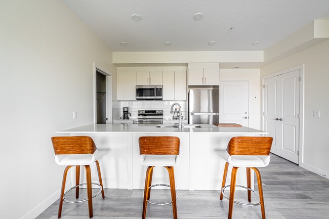 Photo du bâtiment - 14009 28 Av SW