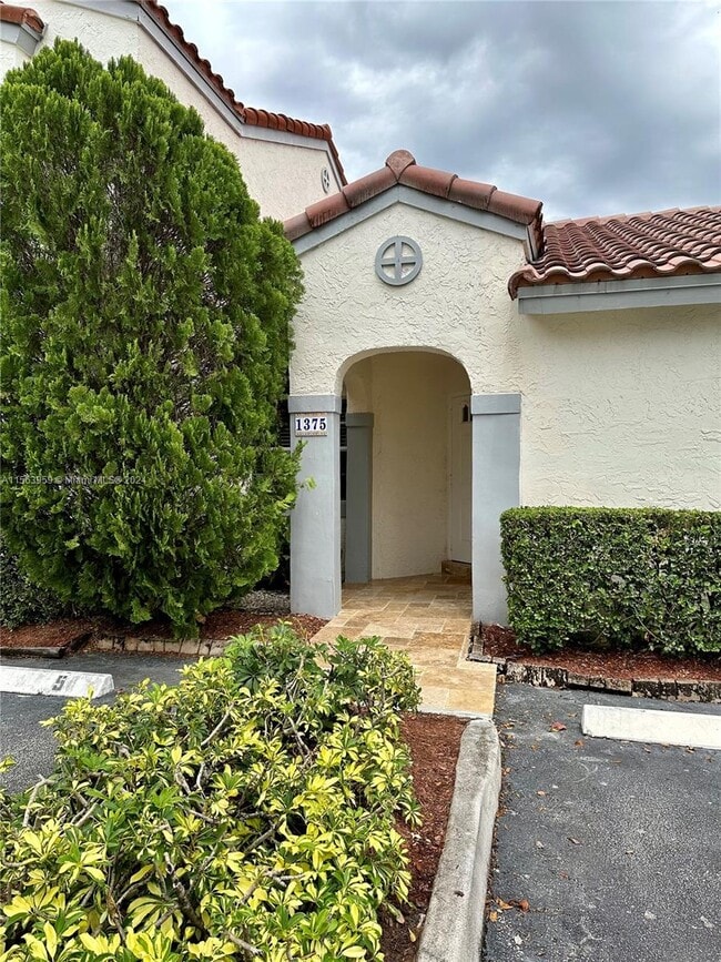 Building Photo - 1375 Cottonwood Cir
