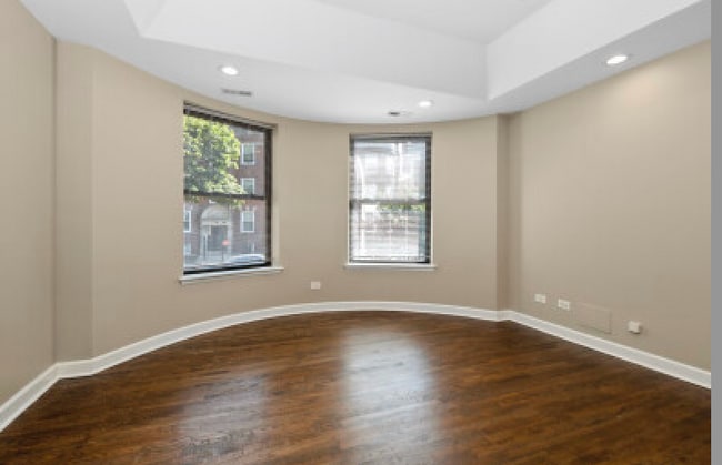 Building Photo - 4010 S Calumet Ave