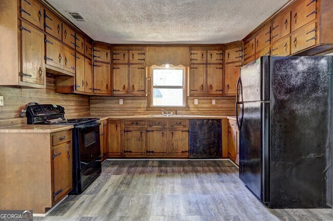 Foto del edificio - 509 Lynmore Cir