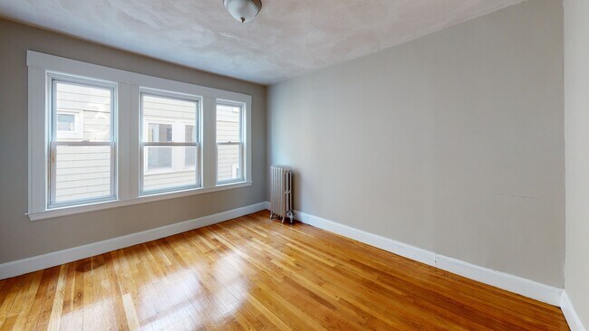 Foto del edificio - 280 McGrath Hwy